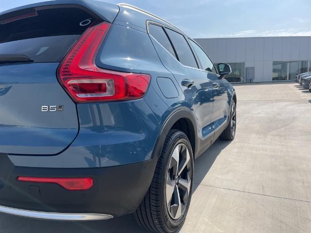 2025 Volvo XC40 Vehicle Photo in Grapevine, TX 76051