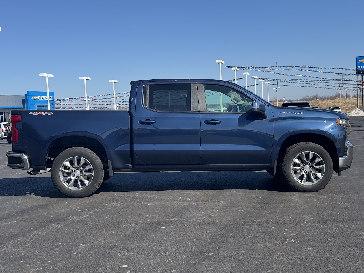 2022 Chevrolet Silverado 1500 LTD Vehicle Photo in BOONVILLE, IN 47601-9633