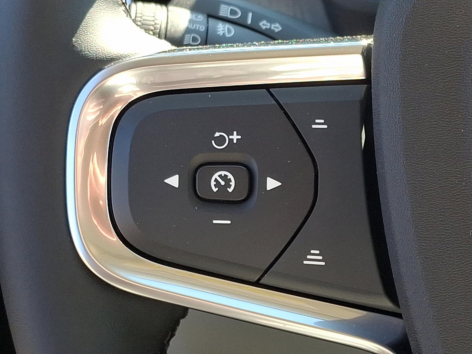 2025 Volvo XC40 Vehicle Photo in Trevose, PA 19053