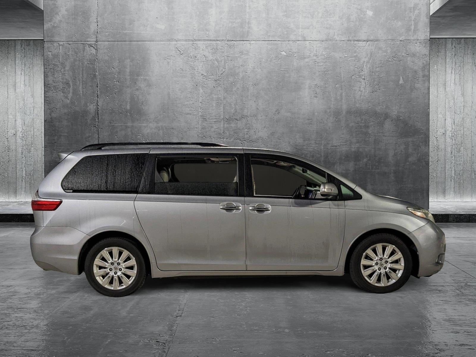 2016 Toyota Sienna Vehicle Photo in Davie, FL 33331