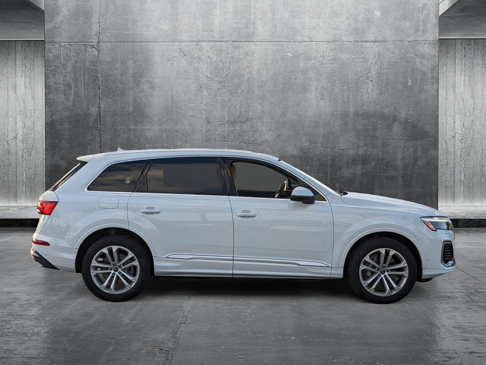 2025 Audi Q7 Vehicle Photo in Orlando, FL 32811