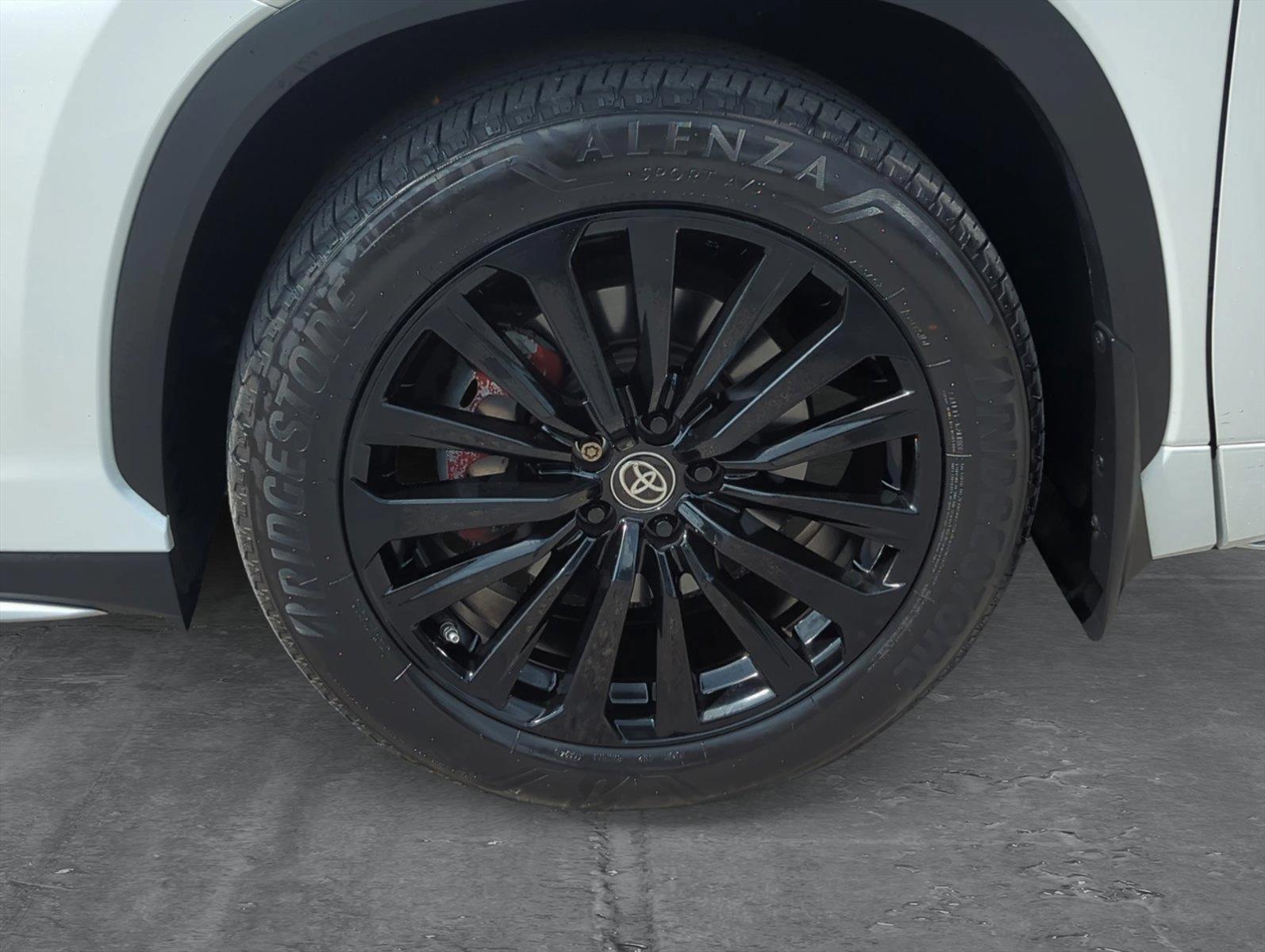 2024 Toyota Highlander Vehicle Photo in Ft. Myers, FL 33907