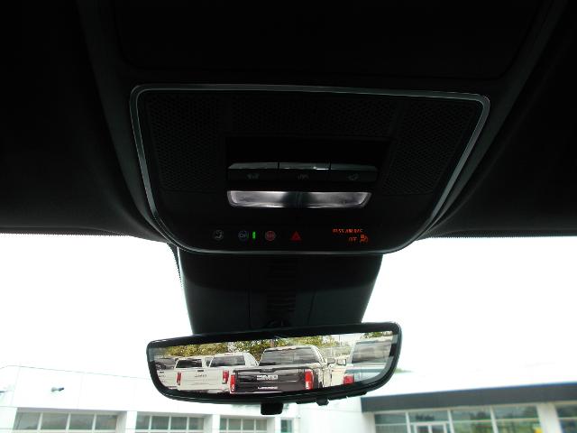 2025 GMC Acadia Vehicle Photo in LOWELL, MA 01852-4336