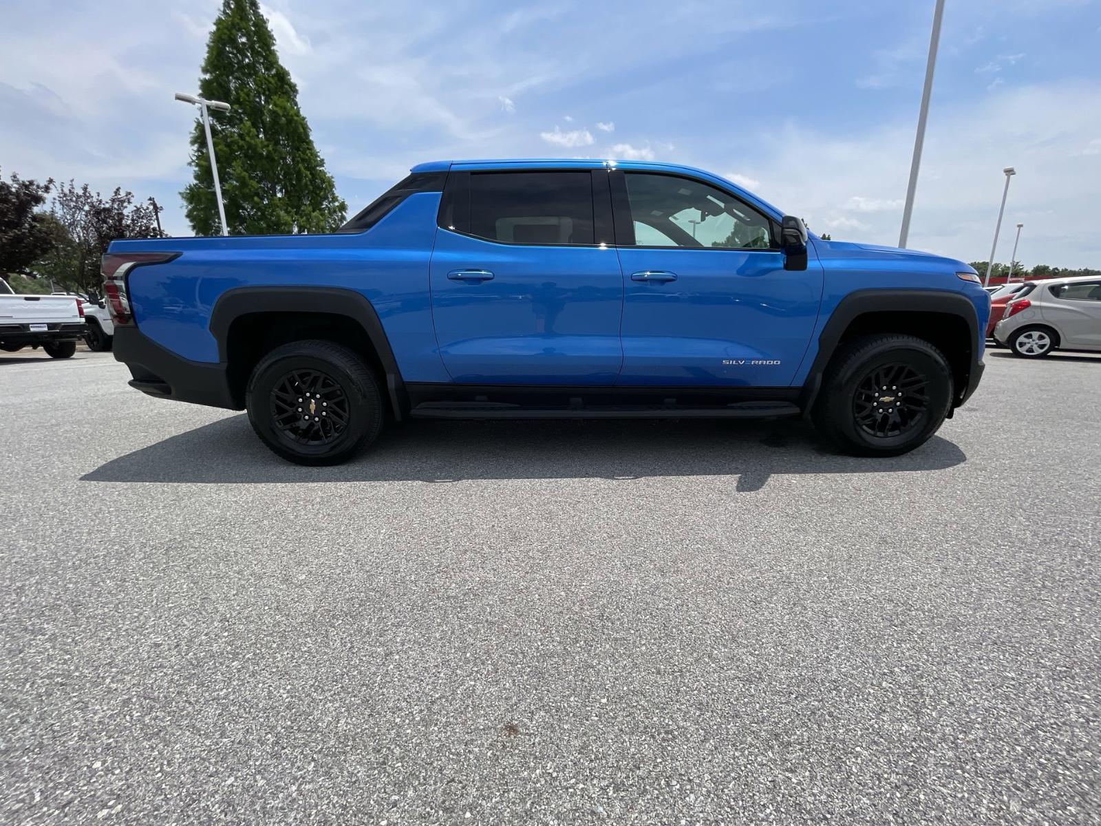 2025 Chevrolet Silverado EV Vehicle Photo in BENTONVILLE, AR 72712-4322