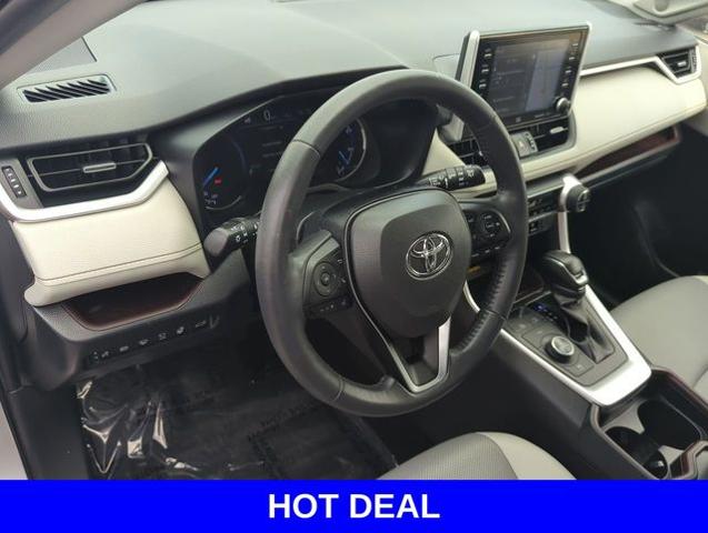 2020 Toyota RAV4 Vehicle Photo in Merrillville, IN 46410