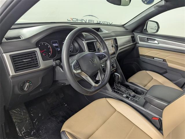 2021 Volkswagen Atlas Cross Sport Vehicle Photo in ENGLEWOOD, CO 80113-6708