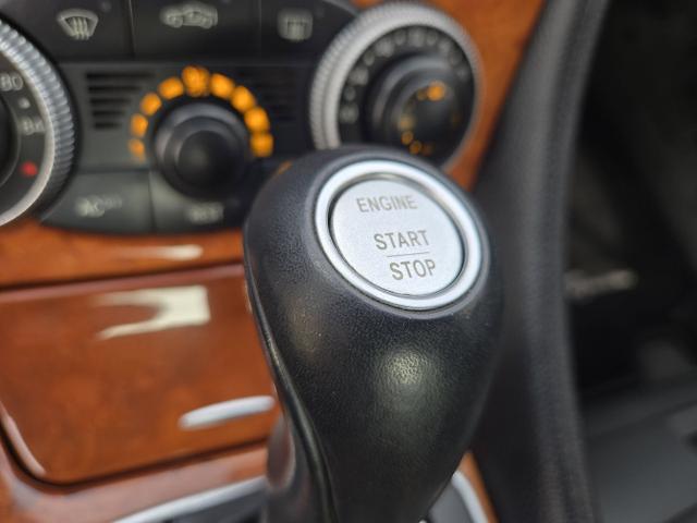 2003 Mercedes-Benz SL-Class Vehicle Photo in Weatherford, TX 76087