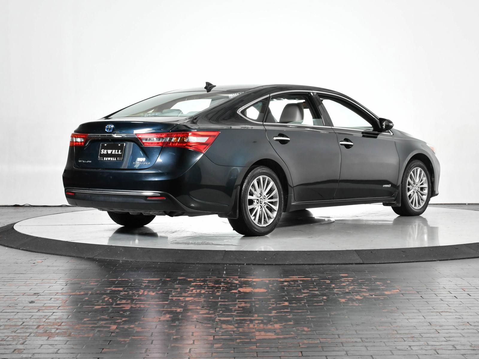 2016 Toyota Avalon Hybrid Vehicle Photo in DALLAS, TX 75235