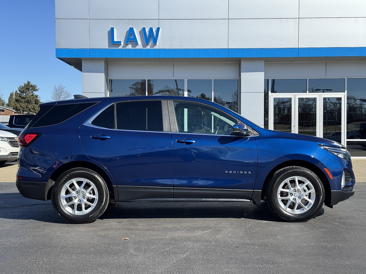 2022 Chevrolet Equinox Vehicle Photo in BOONVILLE, IN 47601-9633