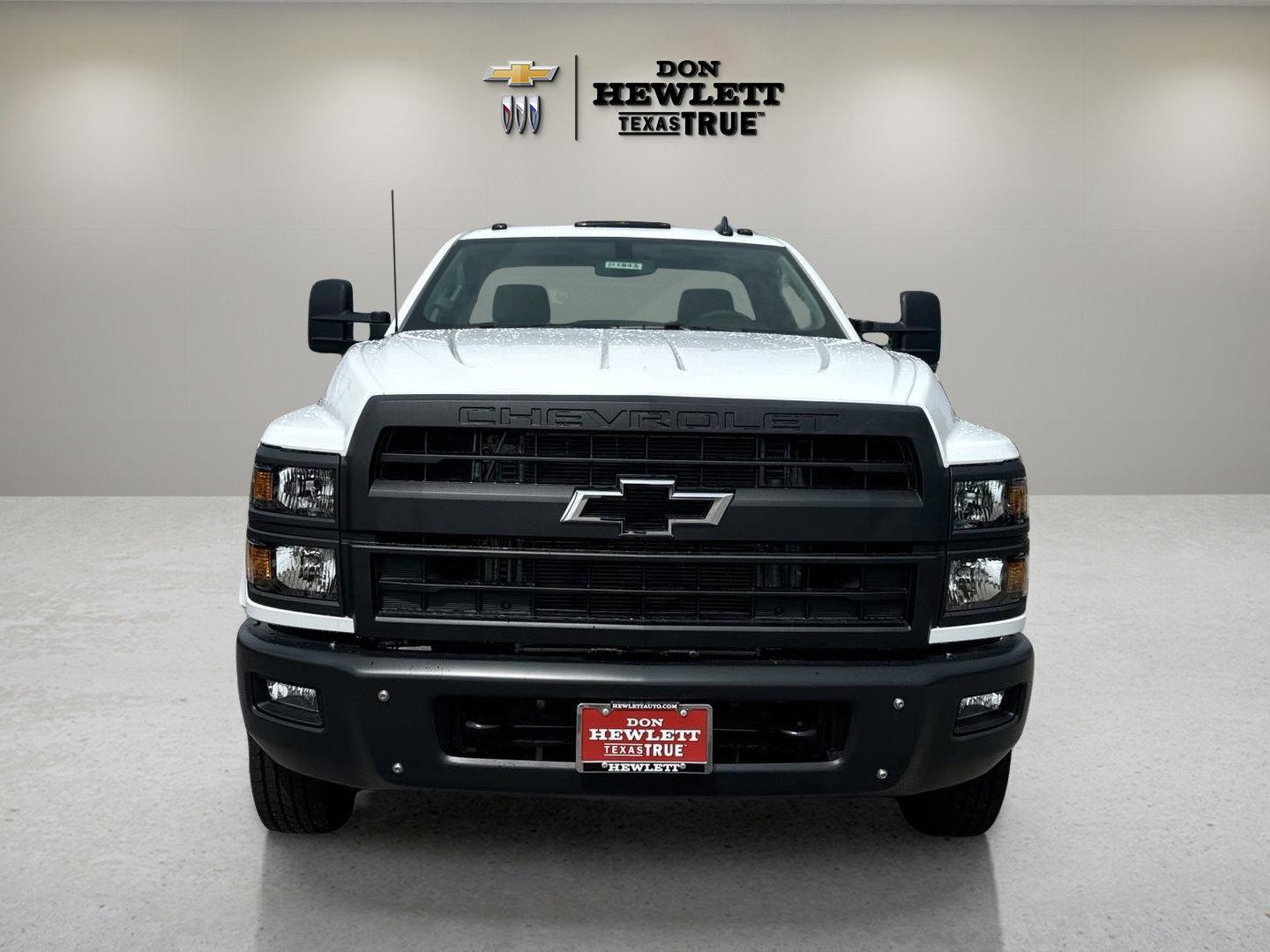 2024 Chevrolet Silverado 5500 HD Vehicle Photo in GEORGETOWN, TX 78626-7508