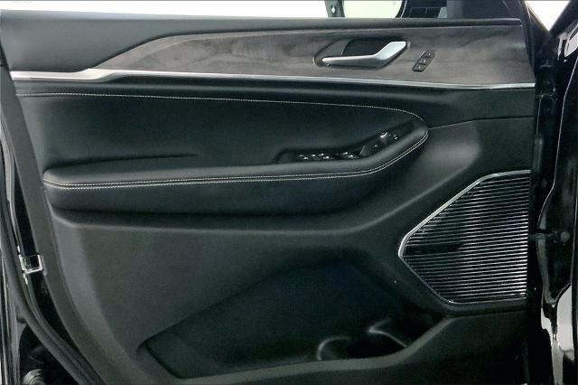 2022 Jeep Grand Cherokee L Vehicle Photo in Kansas City, MO 64114