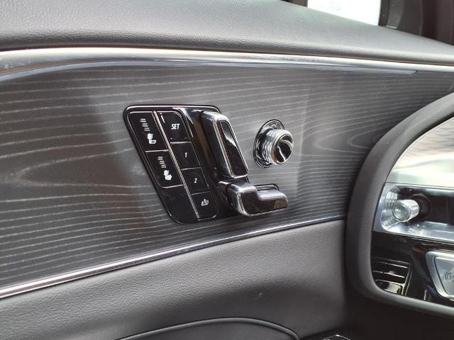 2025 Cadillac LYRIQ Vehicle Photo in TAMPA, FL 33612-3404