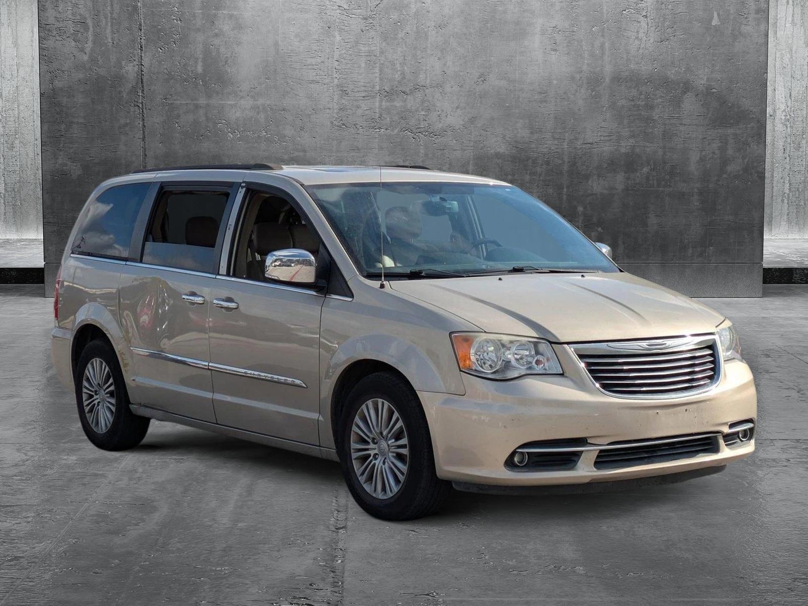 2016 Chrysler Town & Country Vehicle Photo in Corpus Christi, TX 78415