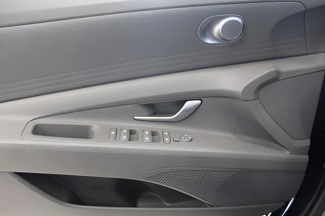 2023 Hyundai ELANTRA Vehicle Photo in Green Bay, WI 54304