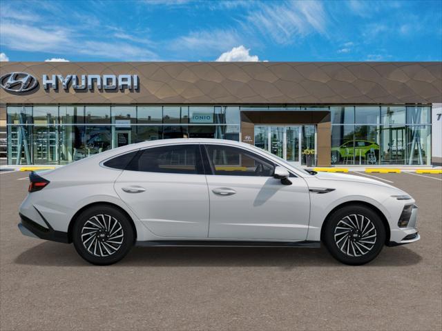2025 Hyundai SONATA Hybrid Vehicle Photo in Peoria, IL 61615