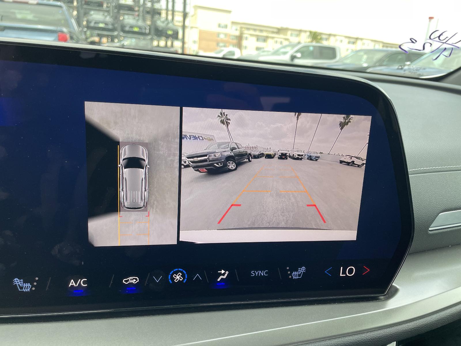 2024 Chevrolet Traverse Vehicle Photo in LOS ANGELES, CA 90007-3794
