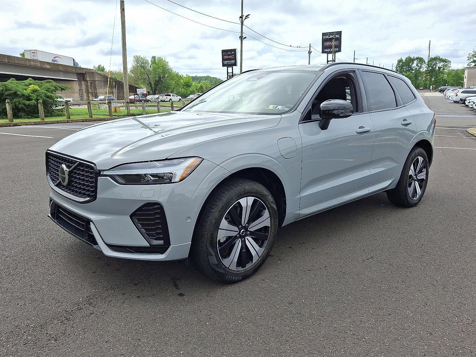 2025 Volvo XC60 Plug-In Hybrid Vehicle Photo in Trevose, PA 19053