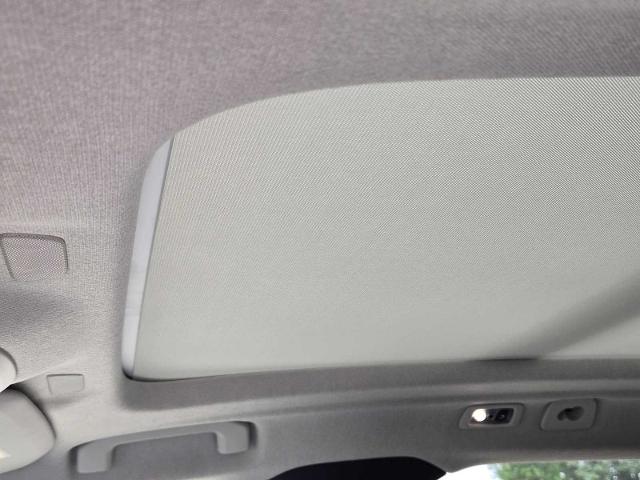 2022 Volvo XC40 Vehicle Photo in DENTON, TX 76210-9321