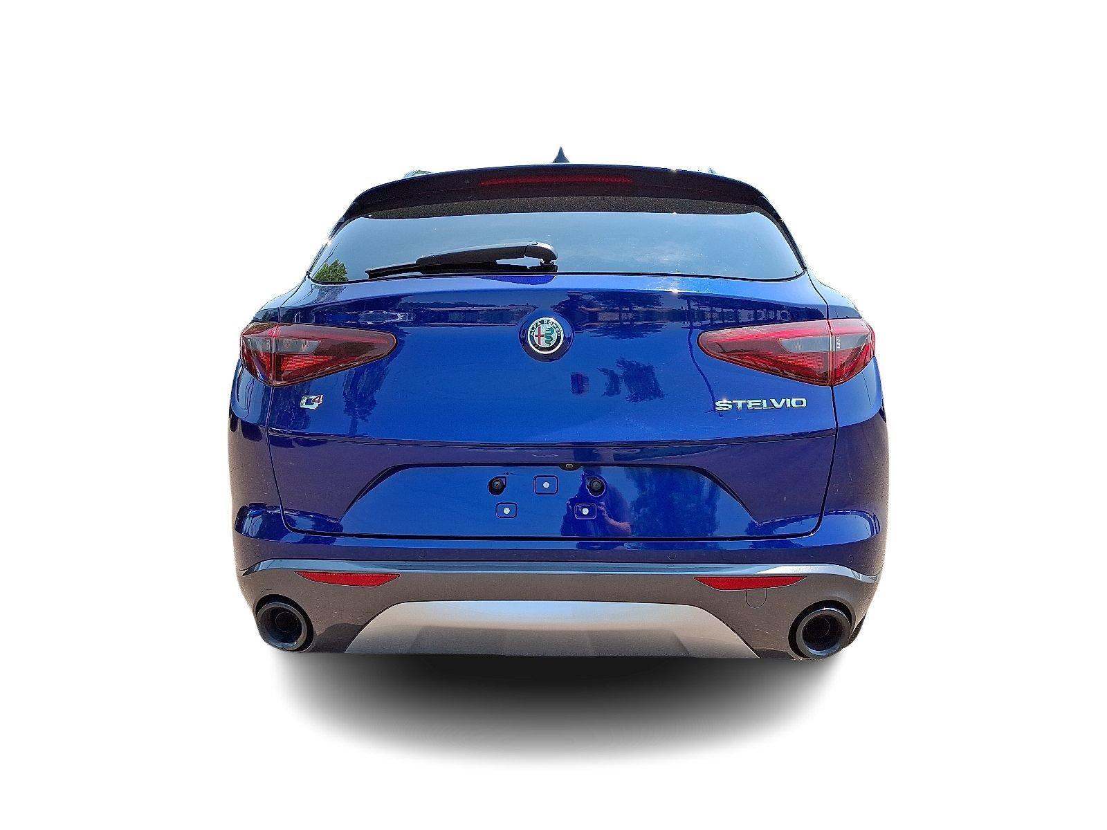 2022 Alfa Romeo Stelvio Vehicle Photo in Willow Grove, PA 19090