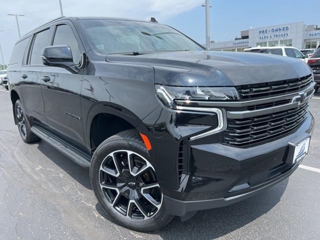 2021 Chevrolet Suburban Vehicle Photo in GREEN BAY, WI 54304-5303