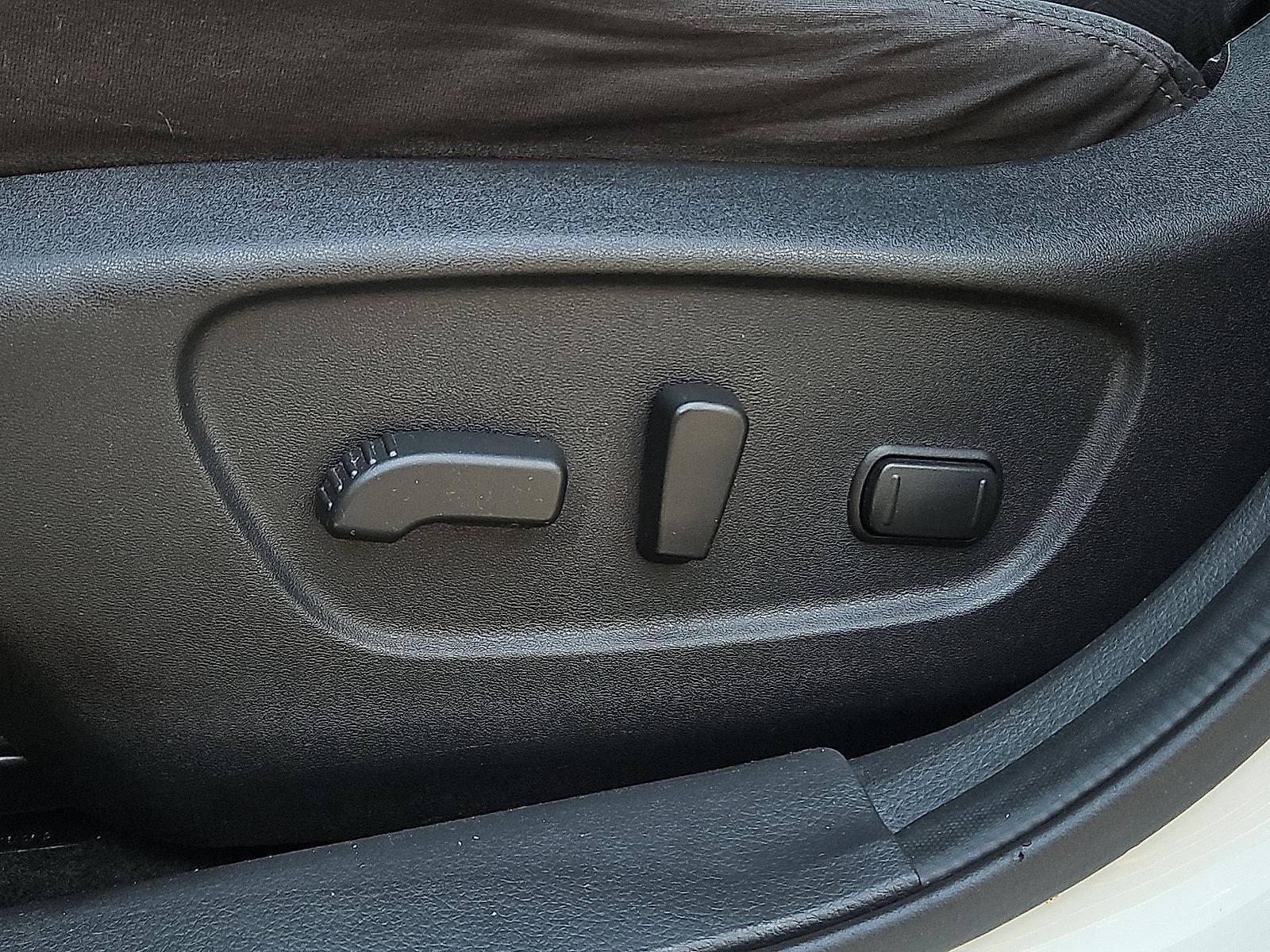 2016 Nissan Rogue Vehicle Photo in Jenkintown, PA 19046