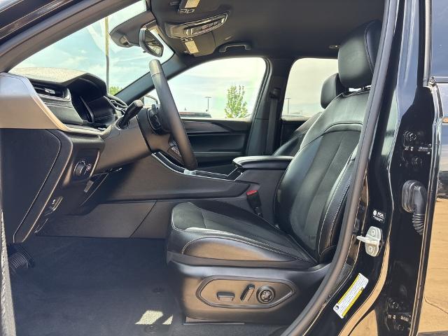 2024 Jeep Grand Cherokee Vehicle Photo in Peoria, IL 61615