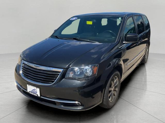 2016 Chrysler Town & Country Vehicle Photo in Kaukauna, WI 54130