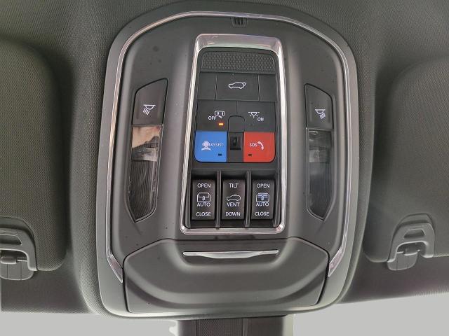2023 Jeep Wagoneer Vehicle Photo in GREEN BAY, WI 54303-3330