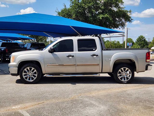 2007 GMC Sierra 1500 Vehicle Photo in DENTON, TX 76210-9321