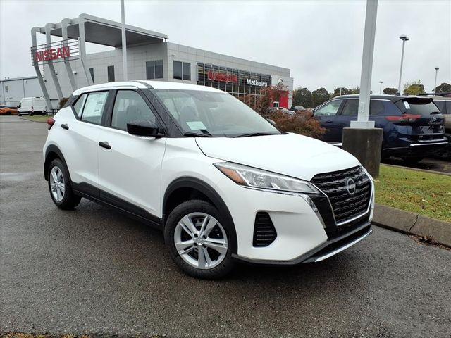 2025 Nissan Kicks Play S FWD