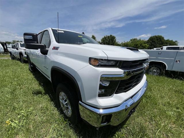 2024 Chevrolet Silverado 2500 HD Vehicle Photo in ALCOA, TN 37701-3235