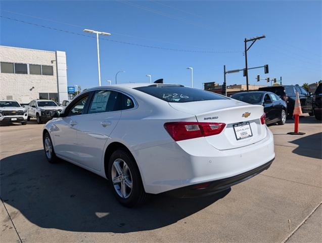 2025 Chevrolet Malibu Vehicle Photo in ENGLEWOOD, CO 80113-6708