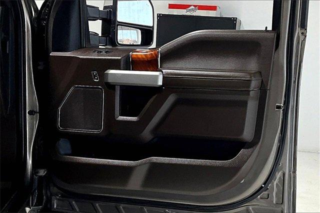 2020 Ford Super Duty F-250 SRW Vehicle Photo in TOPEKA, KS 66609-0000