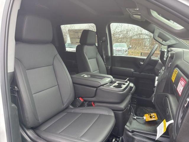 2025 GMC Sierra 3500 HD Chassis Cab Vehicle Photo in MEDINA, OH 44256-9631
