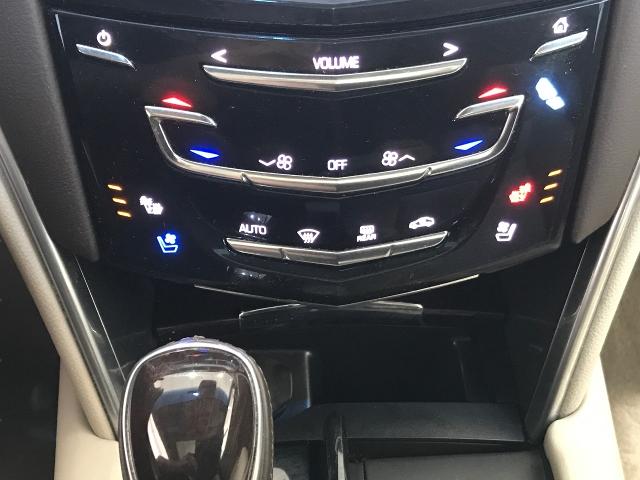 2017 Cadillac XTS Vehicle Photo in GREEN BAY, WI 54303-3330