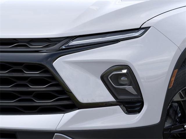 2025 Chevrolet Blazer Vehicle Photo in ENGLEWOOD, CO 80113-6708