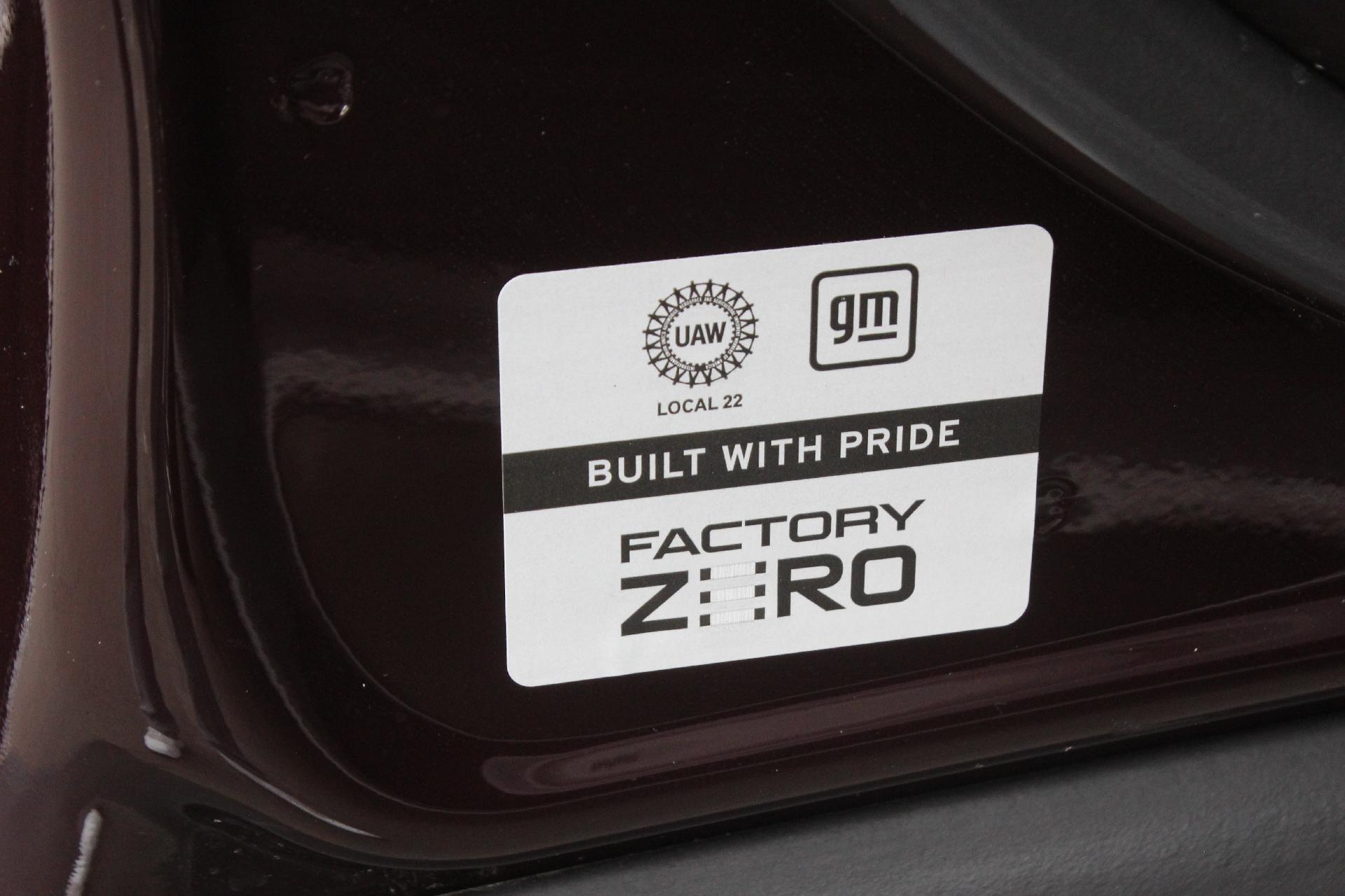 2025 GMC Sierra EV Vehicle Photo in AURORA, CO 80012-4011