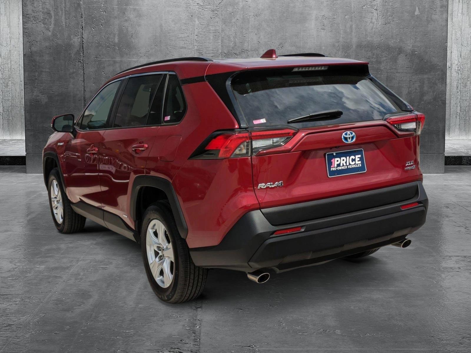 2021 Toyota RAV4 Vehicle Photo in Rockville, MD 20852