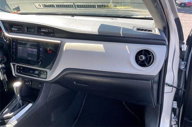 2018 Toyota Corolla Vehicle Photo in INDEPENDENCE, MO 64055-1314