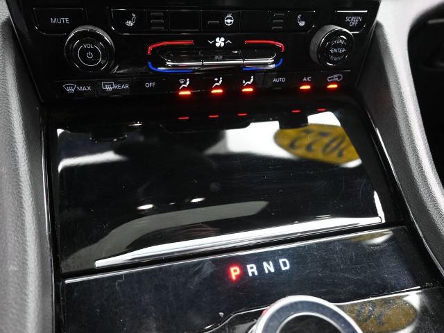 2022 Jeep Grand Cherokee L Vehicle Photo in Cedar Rapids, IA 52402