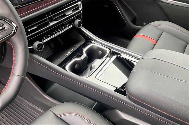 2025 Chevrolet Traverse Vehicle Photo in INDEPENDENCE, MO 64055-1314