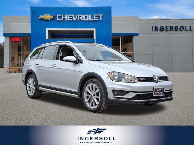 2017 Volkswagen Golf Alltrack Vehicle Photo in PAWLING, NY 12564-3219