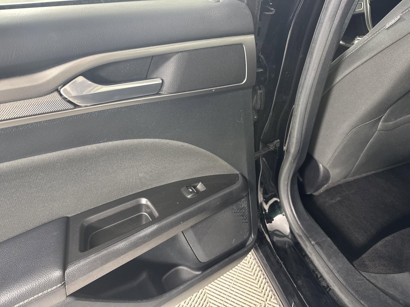 2017 Ford Fusion Vehicle Photo in GEORGETOWN, TX 78626-7508
