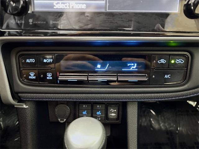2019 Toyota Corolla Vehicle Photo in Puyallup, WA 98371