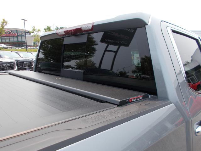2024 GMC Sierra 1500 Vehicle Photo in LOWELL, MA 01852-4336