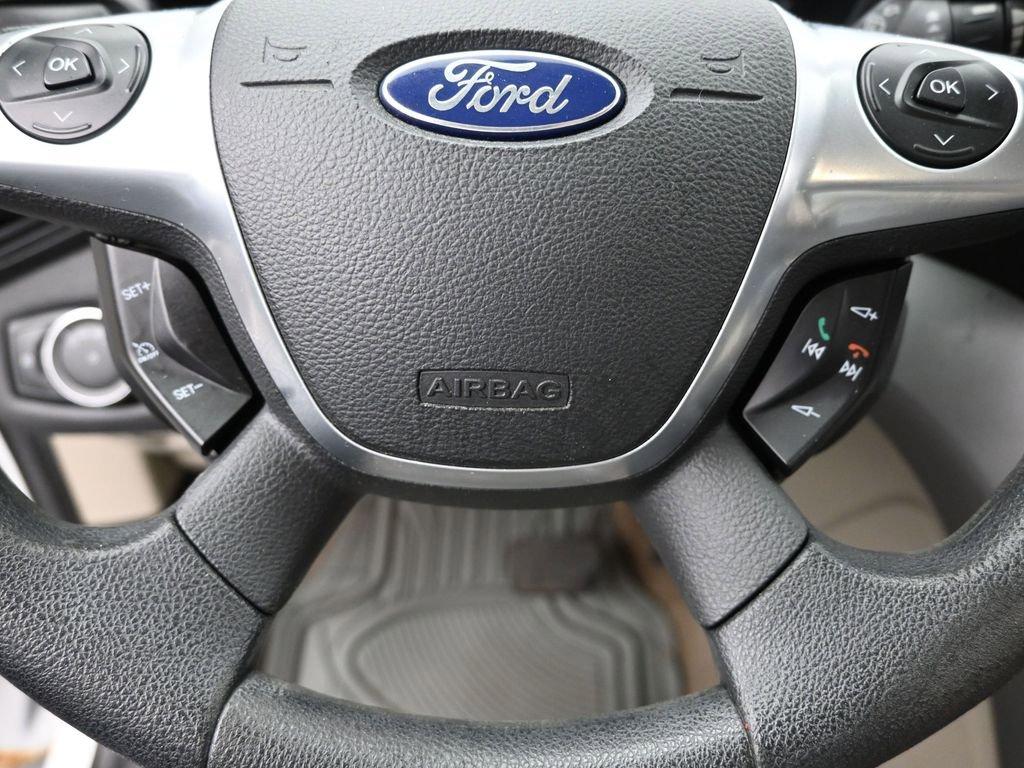 2013 Ford Escape Vehicle Photo in Cedar Rapids, IA 52402