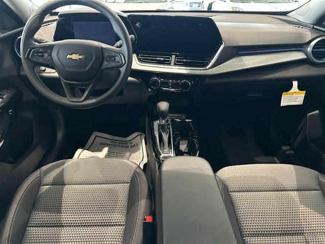 2025 Chevrolet Trax Vehicle Photo in COLUMBIA, MO 65203-3903