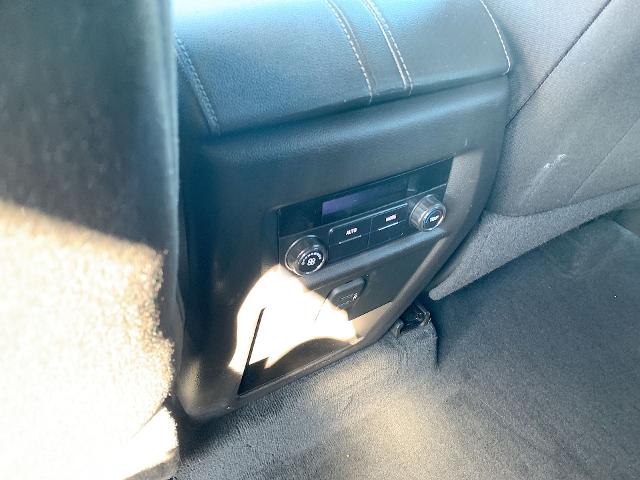 2022 Chevrolet Traverse Vehicle Photo in MOON TOWNSHIP, PA 15108-2571