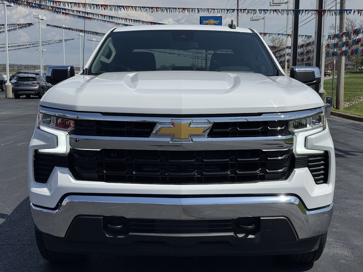 2022 Chevrolet Silverado 1500 Vehicle Photo in BOONVILLE, IN 47601-9633