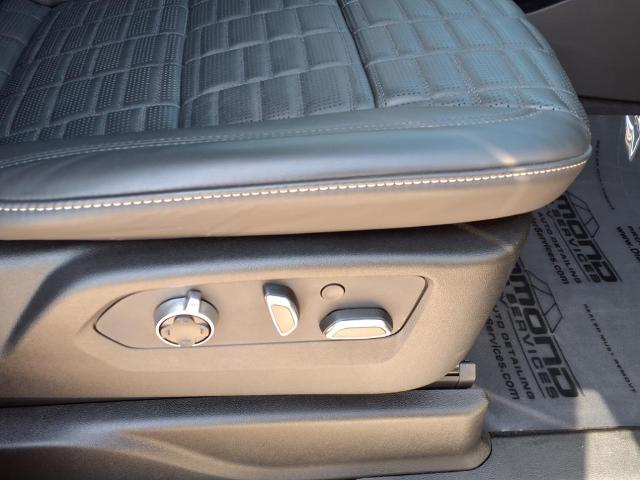 2024 Cadillac Escalade Vehicle Photo in TAMPA, FL 33612-3404